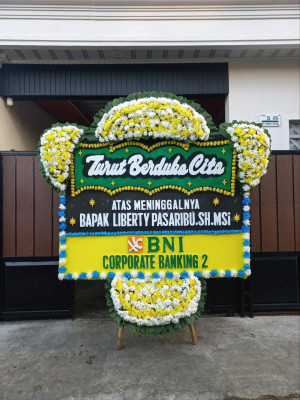 Papan Bunga Duka di Bale