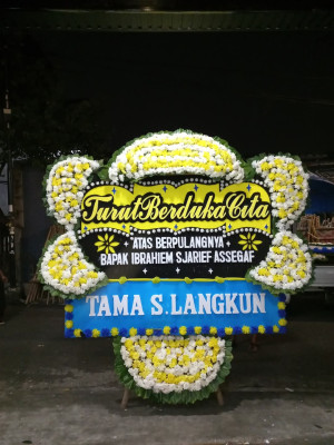 Papan Bunga Duka di Bale