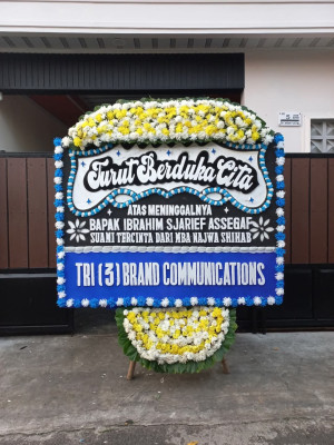 Papan Bunga Duka di Bale